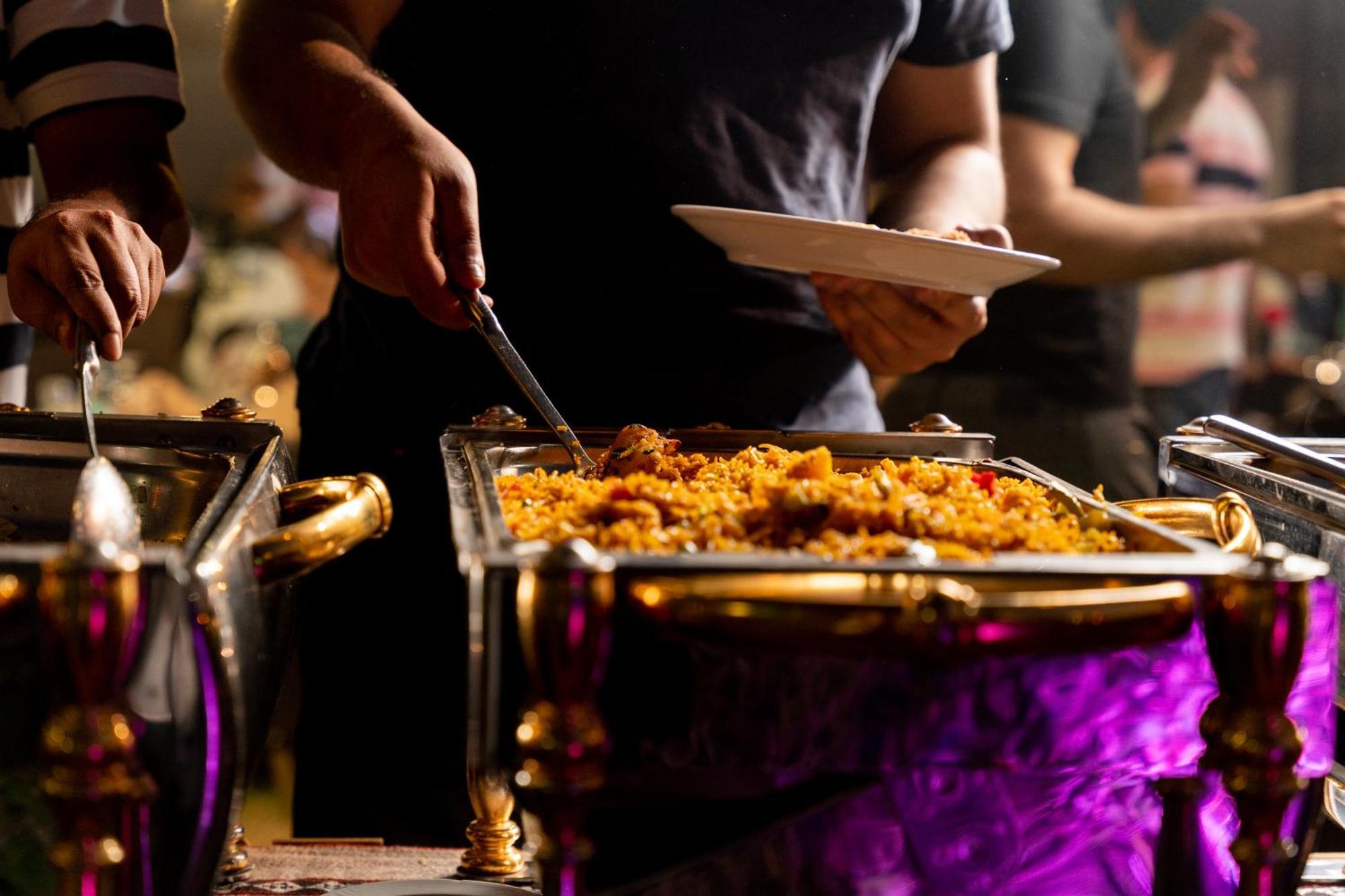 Sheraton Dammam Hotel & Convention Centre Exterior photo A buffet