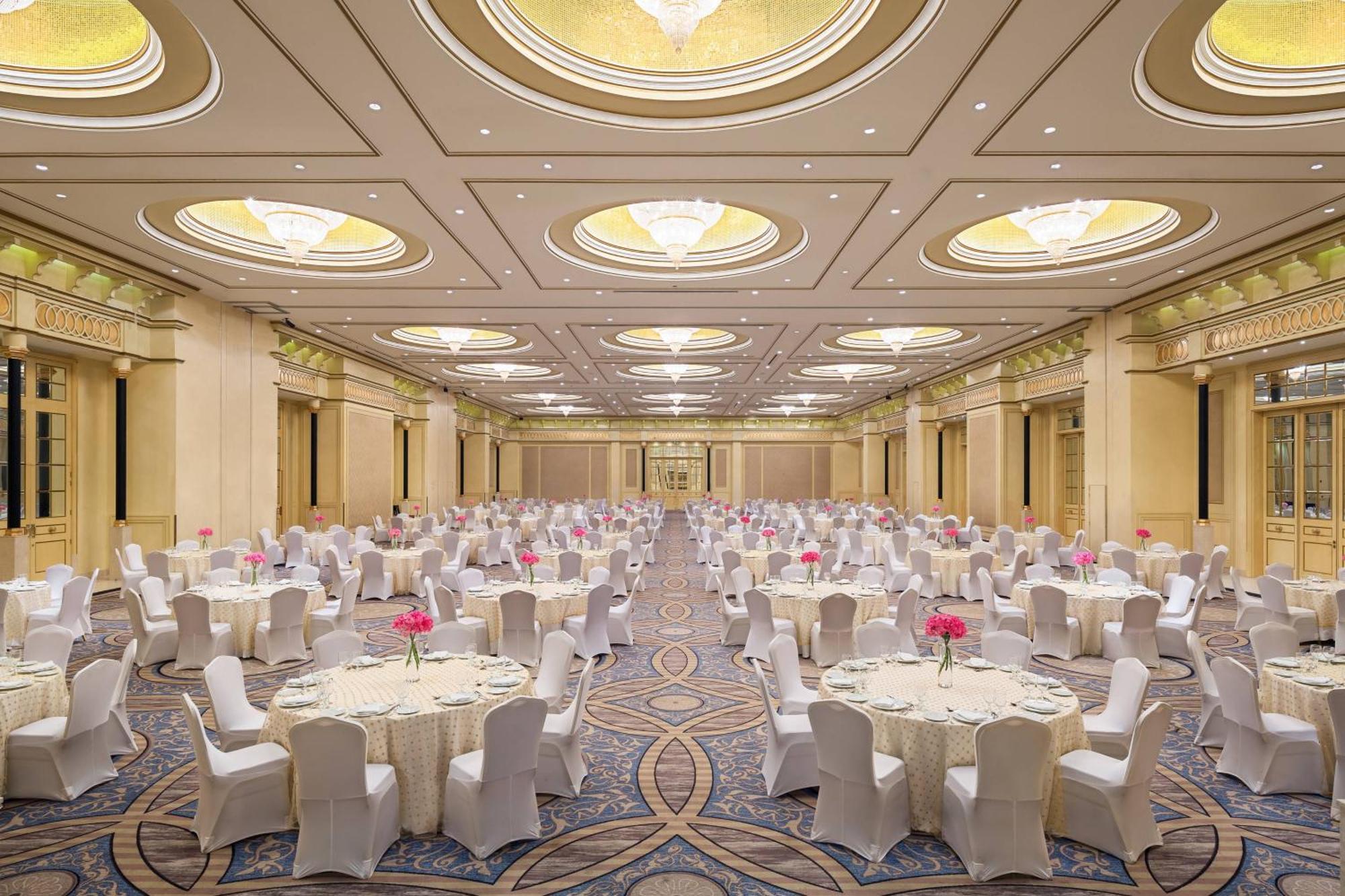 Sheraton Dammam Hotel & Convention Centre Exterior photo The Grand Ballroom