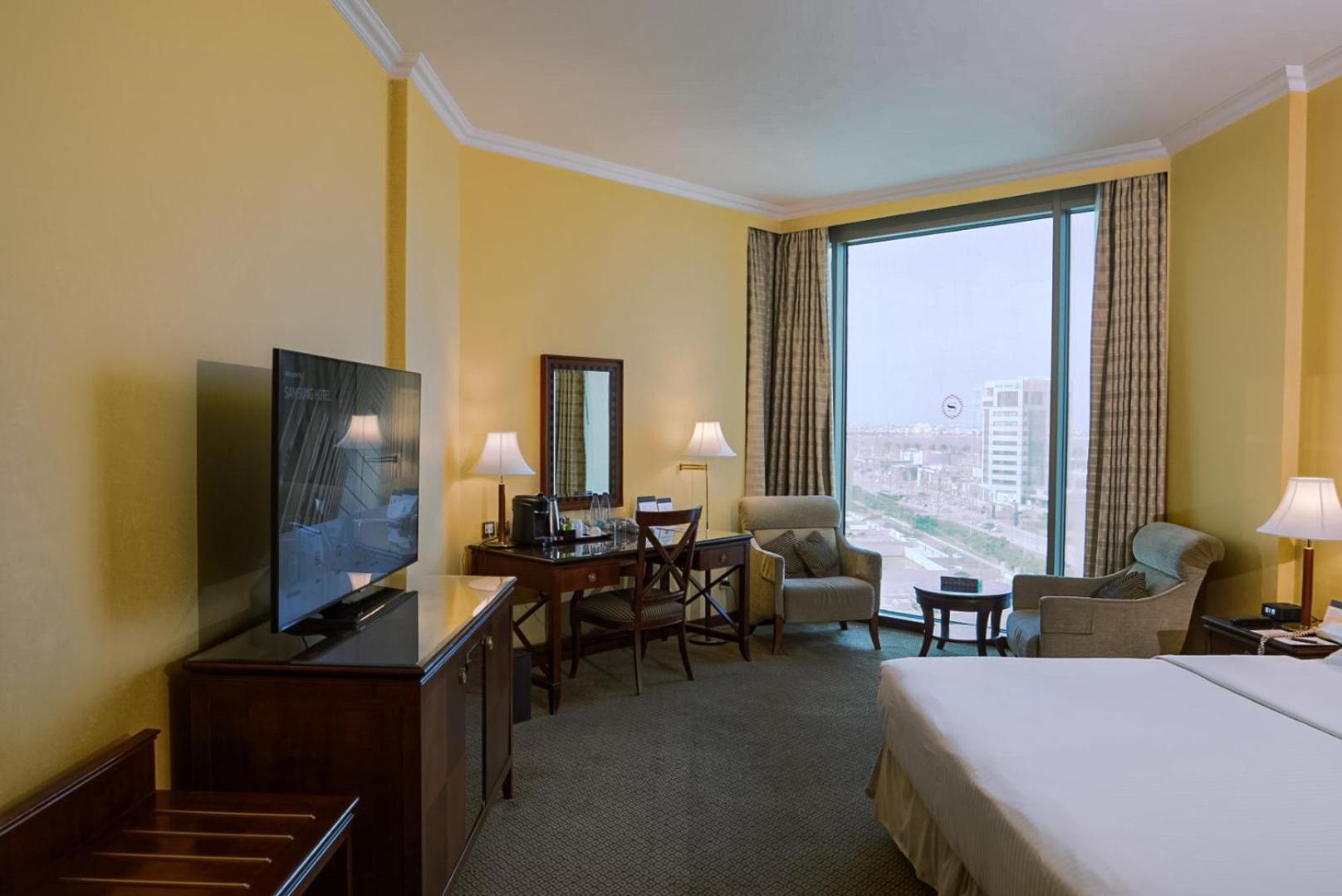 Sheraton Dammam Hotel & Convention Centre Exterior photo