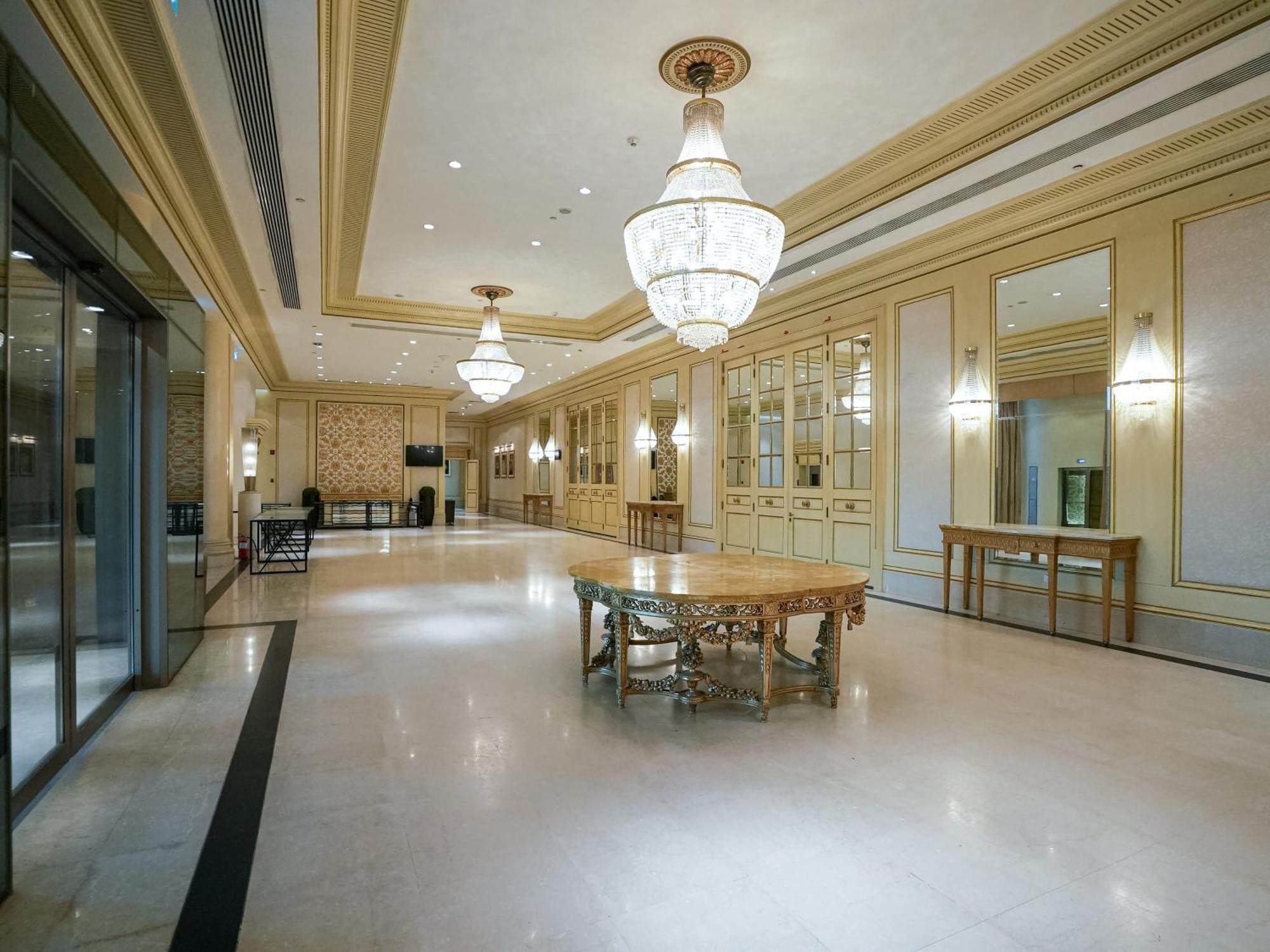 Sheraton Dammam Hotel & Convention Centre Exterior photo