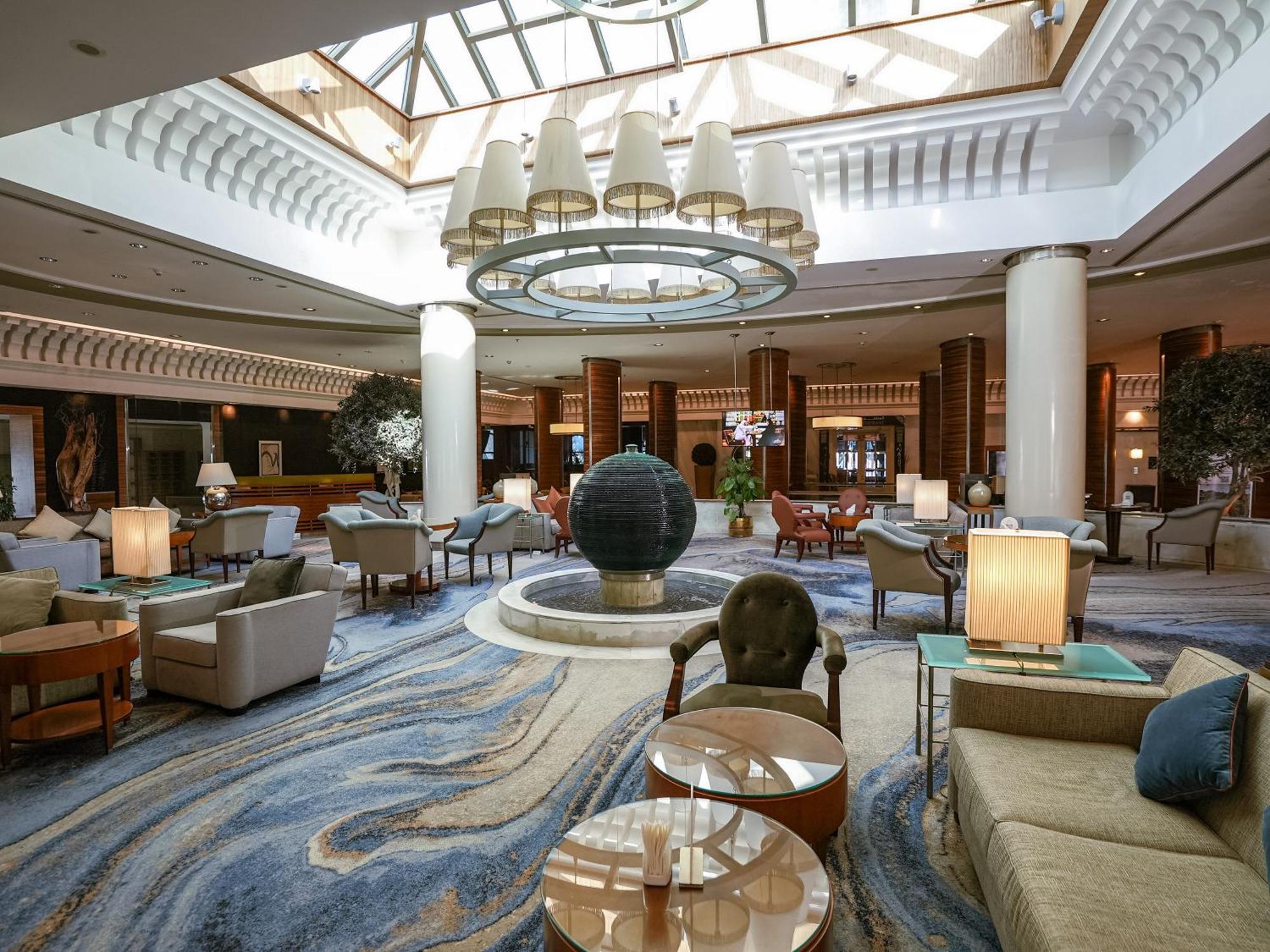 Sheraton Dammam Hotel & Convention Centre Exterior photo