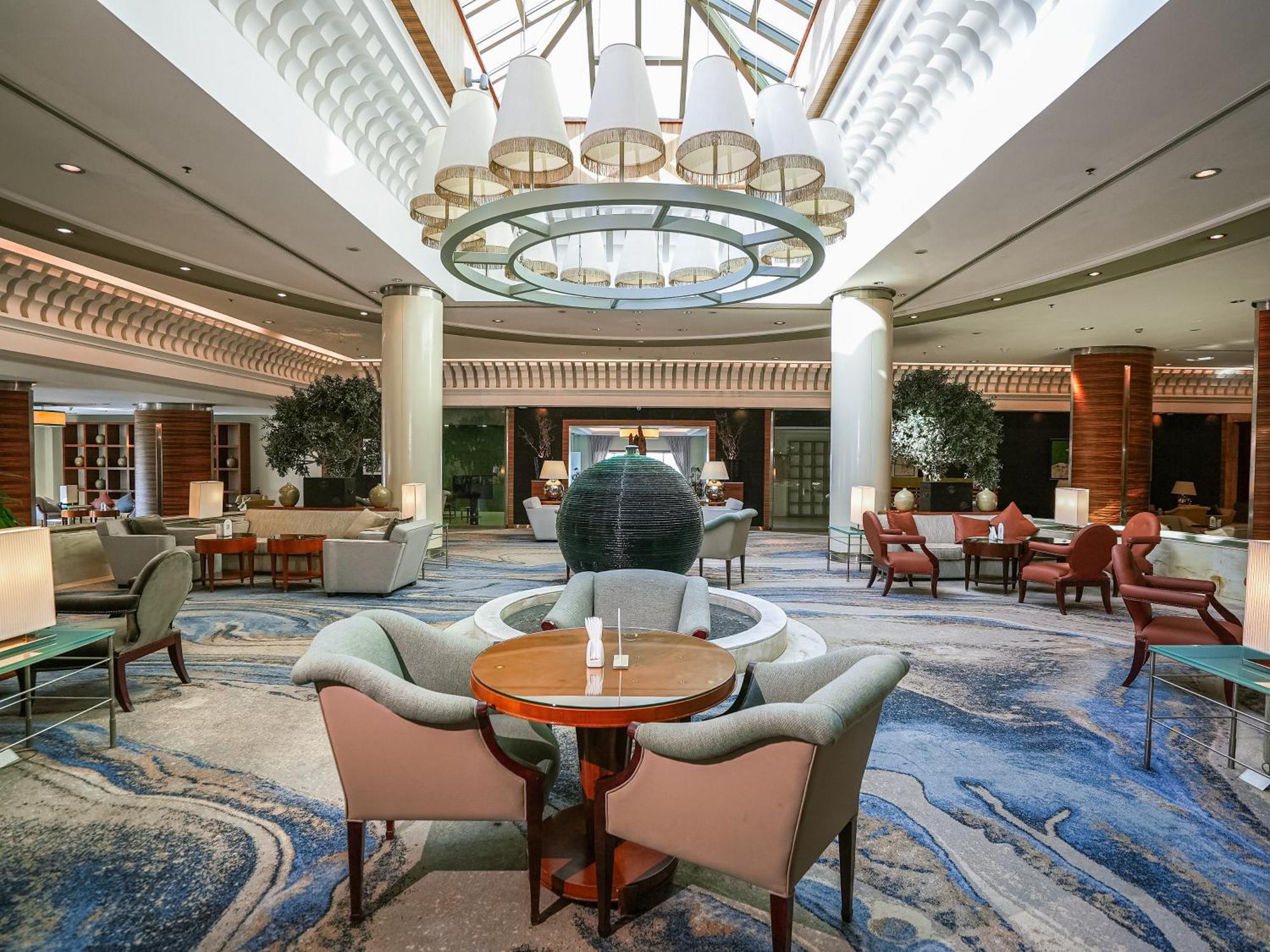 Sheraton Dammam Hotel & Convention Centre Exterior photo