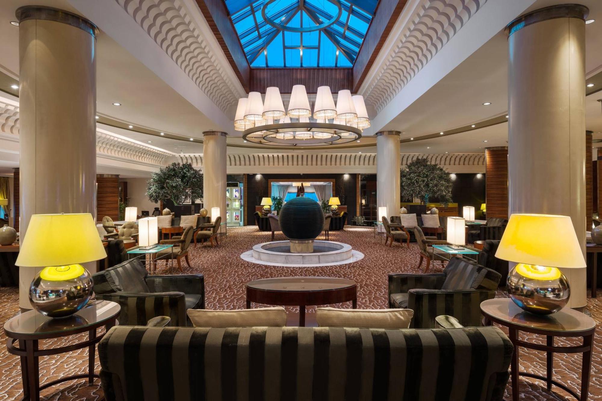 Sheraton Dammam Hotel & Convention Centre Exterior photo